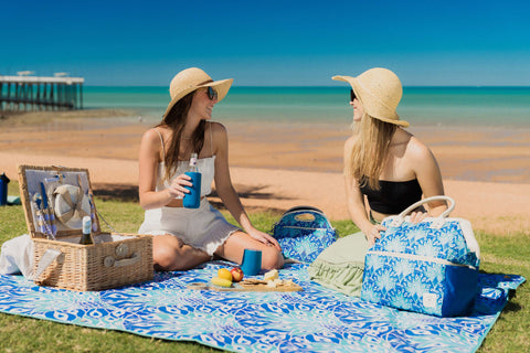 Good Vibes™ Neoprene Lunch Bag with Shoulder Strap - Peacock Paradise