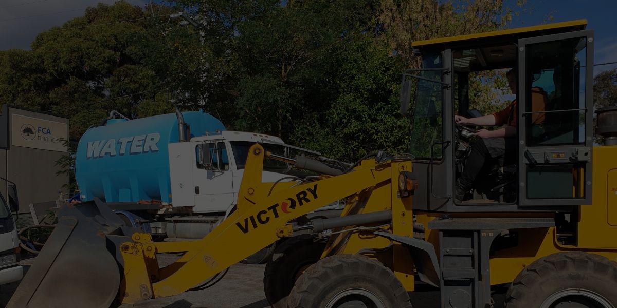 13,000L water cartage truck delivering water across the Hills