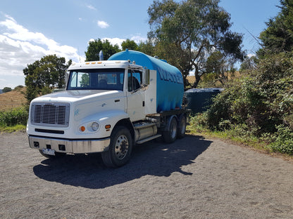 Water cartage delivery service supplying a rural property